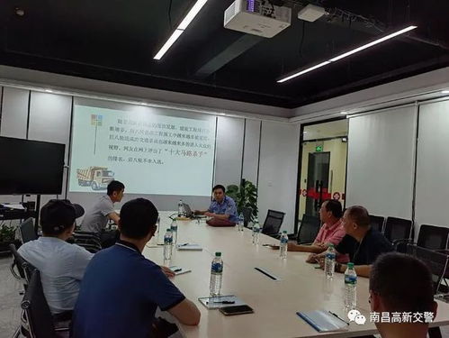 高新交警大隊深入企業(yè)開展交通安全宣講，傾聽民聲促進警民溝通